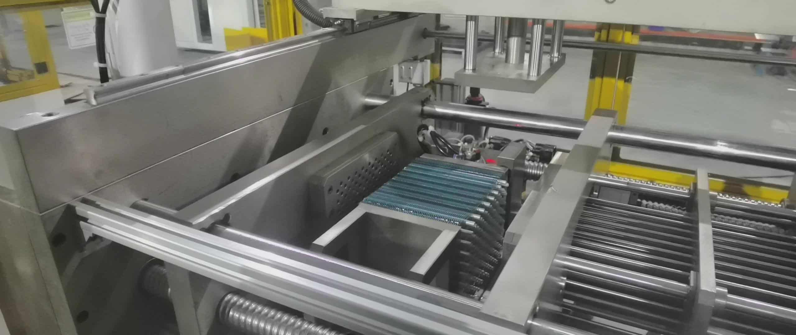 Tube -type radiator core body expansion machine