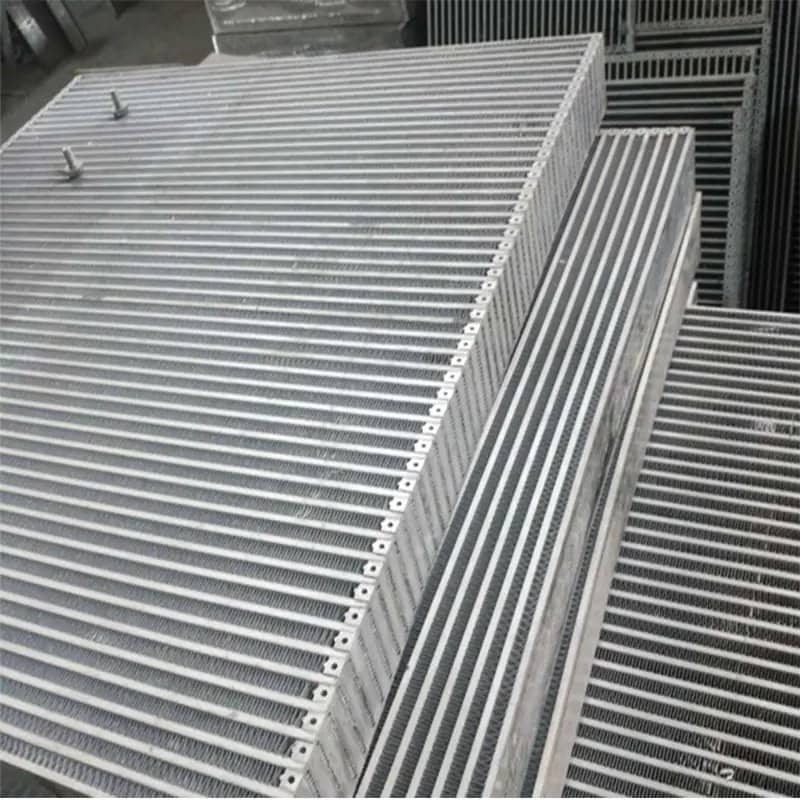 Heavy truck radiator core