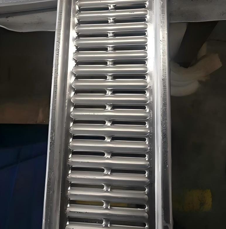 1.5mm Thickness Radiator Header Plate Two Rows